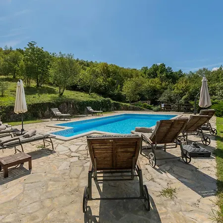 فيلة Boljuncica *